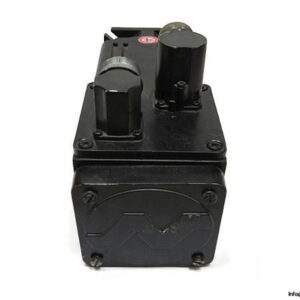 schneider-bph0751n5ma2ca1-ac-servo-motor3_675x450