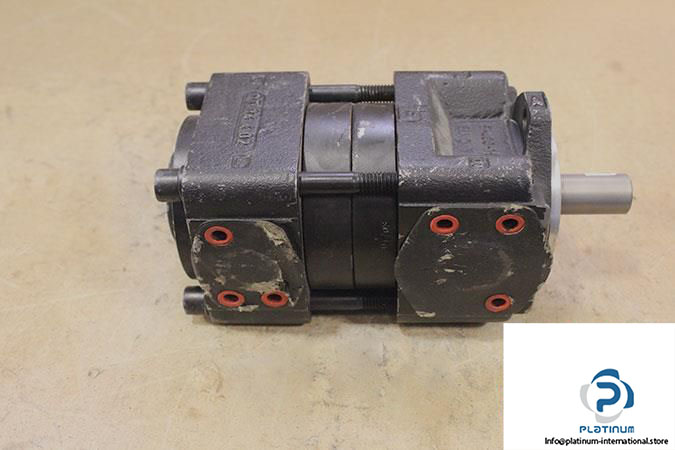 BUCHER-QT33-012R-INTERNAL-GEAR-PUMP4_675x450.jpg