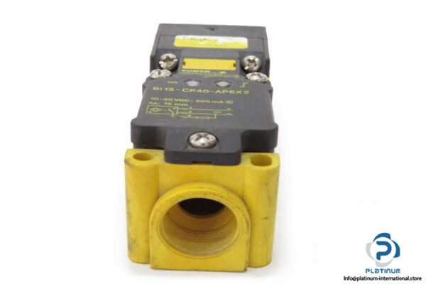 TURCK-BI15-CP40-AP6X2-INDUCTIVE-SENSOR4_675x450.jpg