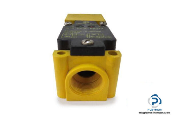 TURCK-BI15-CP40-FZ3X2-INDUCTIVE-SENSOR4_675x450.jpg