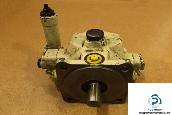 BOSCH-0-513-300-105-VARIABLE-DISPLACEMENT-VANE-PUMP_675x450.jpg