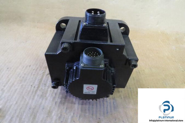 YASKAWA-SGMGH-20DCA61-AC-SERVO-MOTOR3_675x450.jpg