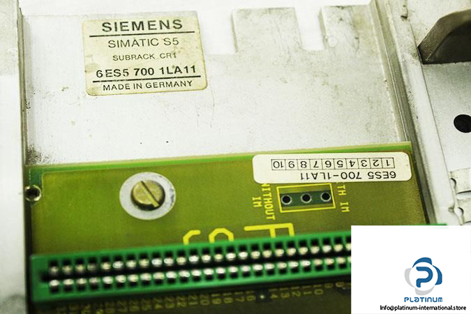SIEMENS-6ES5-700-1LA11-MOUNTING-RACK3_675x450.jpg