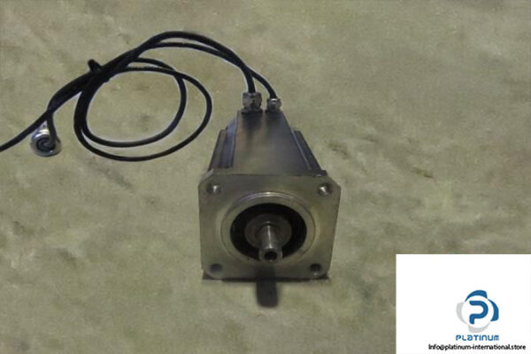 BECKHOFF-AM3024-1C20-SERVO-MOTOR4_675x450.jpg