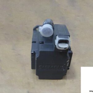 SIEMENS-1FK7040-5AK71-1FG5-Z-AC-SERVO-MOTOR3_675x450.jpg