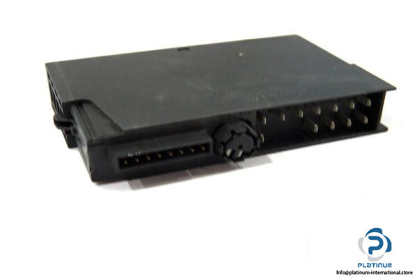 SIEMENS-6ES7-132-4HB01-0AB0-DIGITAL-Output-MODULE3_675x450.jpg