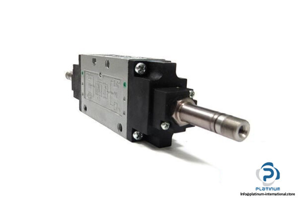 univer-ac-8520-52-solenoid-control-valve-4_675x450