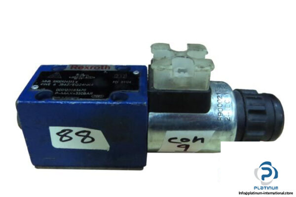 REXROTH-R900924393-DIRECTIONAL-CONTROL-VALVE_675x450.jpg