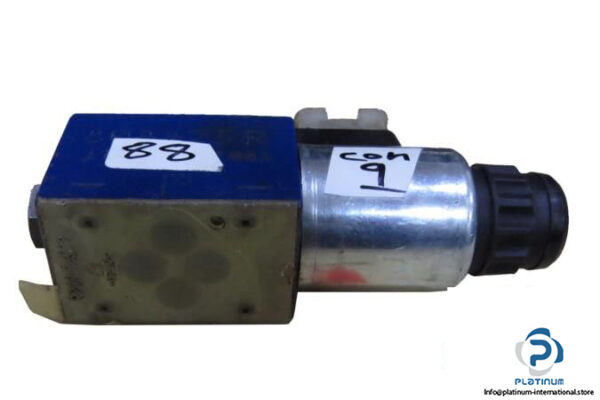 REXROTH-R900924393-DIRECTIONAL-CONTROL-VALVE4_675x450.jpg