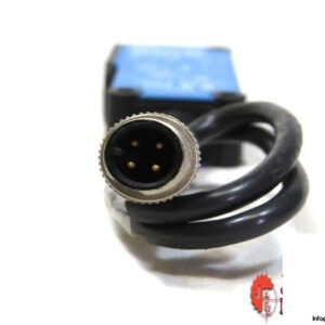 SICK-WLF18-3P930-PHOTOELECTRIC-RETRO-REFLECTIVE-SENSOR-5_675x450.jpg