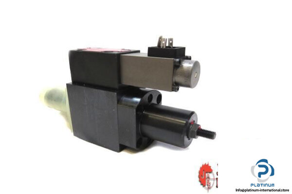 MOOG-XEB11483-000-01-2-WAY-PROPORTIONAL-THROTTLE-CARTRIDGE-VALVE_675x450.jpg