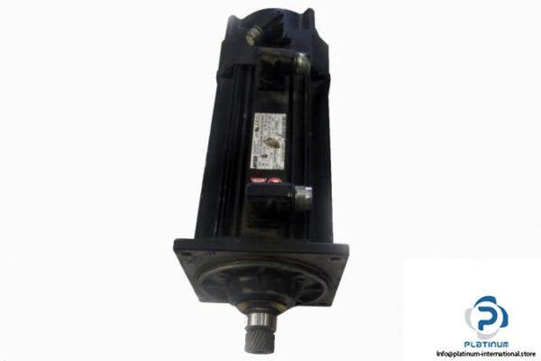 Lenze-MCA-13I34-RS0B0-Z0D0-ST5F10N-R0SU-Servo-Motor3_675x450.jpg