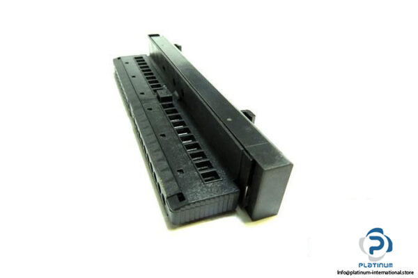 SIEMENS-SIMATIC-6ES7-392-1AJ00-0AA0-CONNECTOR3_675x450.jpg