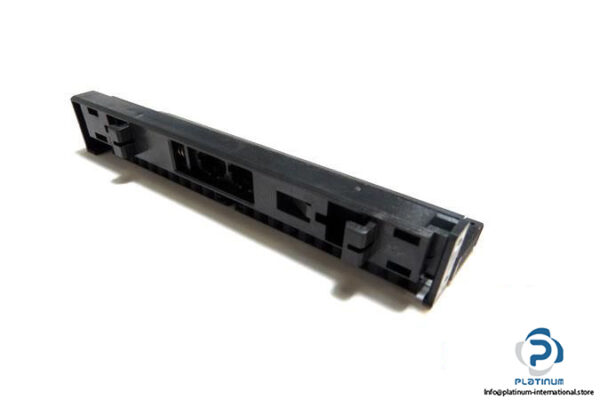 SIEMENS-SIMATIC-6ES7-392-1AJ00-0AA0-CONNECTOR4_675x450.jpg