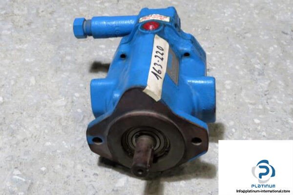 Vickers-PVB6-RSY-21-CM-11-piston-pump_675x450.jpg