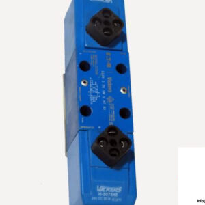 Vickers-DG4V-3-2N-Solenoid-Operated-Directional-Valves4_675x450.jpg