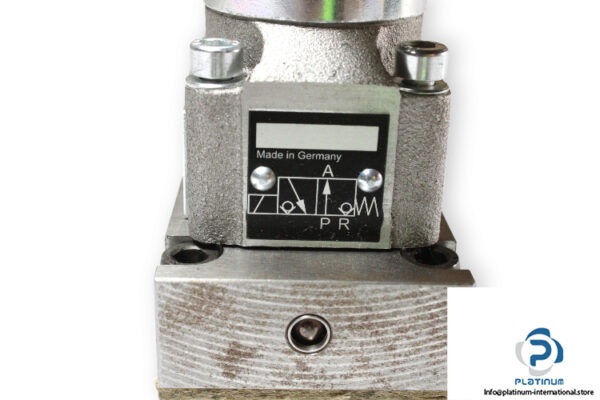 hawe-ngz-3-1-a-24-directional-seated-valve-used-2