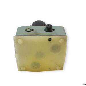 yuken-fcg-02-30-n-30-flow-control-and-check-valve-2