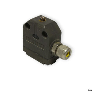 balluff-BNS-819-99-R-13-mechanical-single-position-limit-switch-(used)