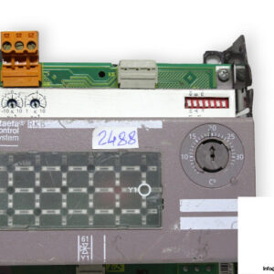 staefa-control-system-rk8-universal-controllerused-1