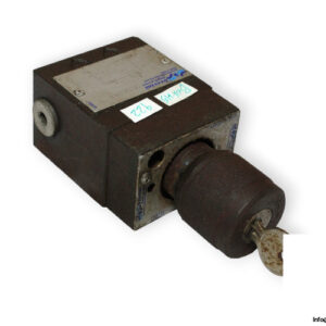 Brevine-QC32Q2K4-5-flow-control-valve-(used)