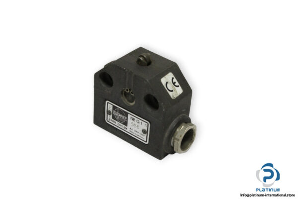 euchner-NB-01-R-556-precision-single-limit-switch-(used)