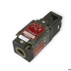 euchner-NZ1VZ-518-safety-switch-(used)