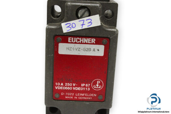 euchner-NZ1VZ-528-A-safety-switch-(used)-1