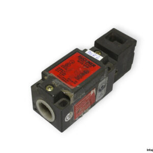 euchner-NZ1VZ-3131E-safety-switch-(used)