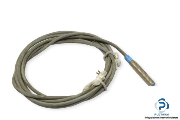 sick-MM08-60APS-ZU0-magnetic-proximity-sensor-used