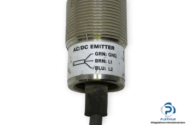 banner-SMA30SEL-barrel-sensor-(used)-2