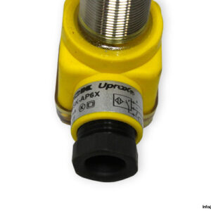 turck-BI5U-EG18SK-AP6X-inductive-sensor-(new)-2