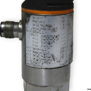 ifm-PN7026-pressure-sensor-with-display-used-3