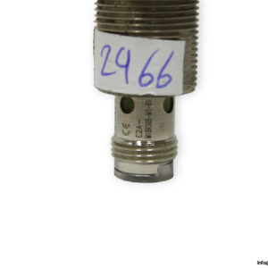 omron-E2A-M18KS08-M1-B1-inductive-proximity-sensor-used-2