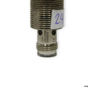 omron-E2A-M18KS08-M1-B1-inductive-proximity-sensor-used-4