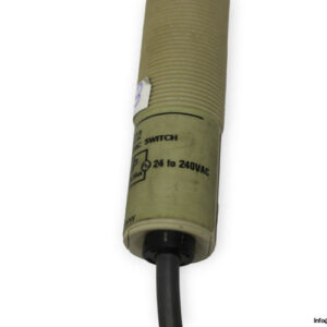 omron-E3F2-R2Z2-photoelectric-retroreflective-sensor-used-3