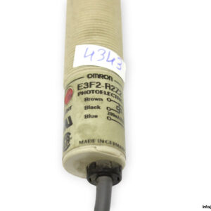 omron-E3F2-R2Z2-photoelectric-retroreflective-sensor-used-4