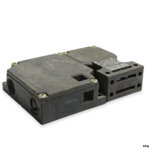 Schmersal-AZM-160-23-YRPKA-solenoid-interlock-switch