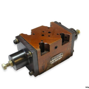 prva-petoletka-5548573-flow-control-valve