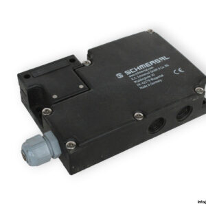 Schmersal-AZM-161CC-12_12RK-024-solenoid-interlock-(used)