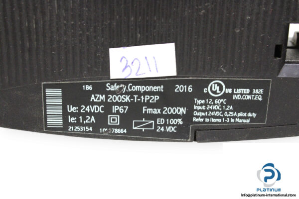 Schmersal-AZM-200SK-T-1P2P-solenoid-interlock-(used)-2