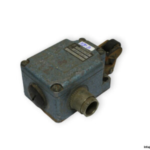 Schmersal-MK-015-11Y-limit-switch-(used)