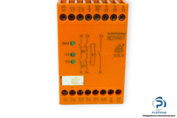 dold-BD5987.03_001-safety-gate-relay-(used)-1