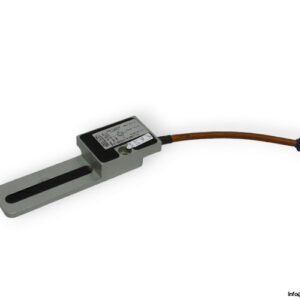 sentronic-A126305TK400T12-proximity-sensor-used