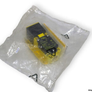 turck-BI15-CP40-Y1X-inductive-sensor-(new)