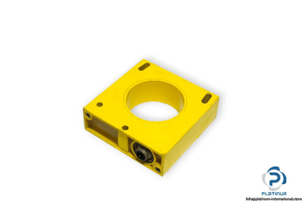 turck-BI-60-R-inductive-sensor-used