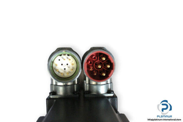 beckhoff-AM3033-1E01-ac-servomotor-2-used