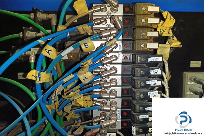 vektor-ag-VP8100196-solenoid-valve-(used)