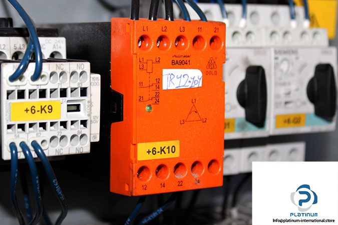 dold-BA9041-phase-sequence-relay-(used)-2