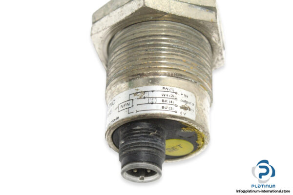 baumer-uzam-30n6103_s14-ultrasonic-proximity-sensor3